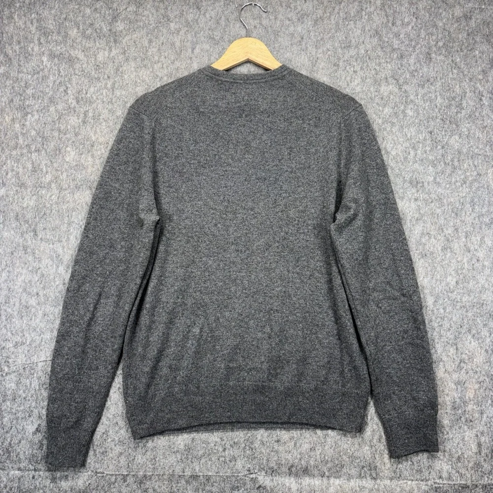 Banana Republic 100% Cashmere Sweater V Neck Men's Small Gray‎ Soft Knit Luxe